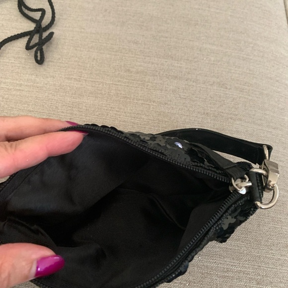 Elegant Black Sequin and Beaded Evening Bags - Picture 3 of 3